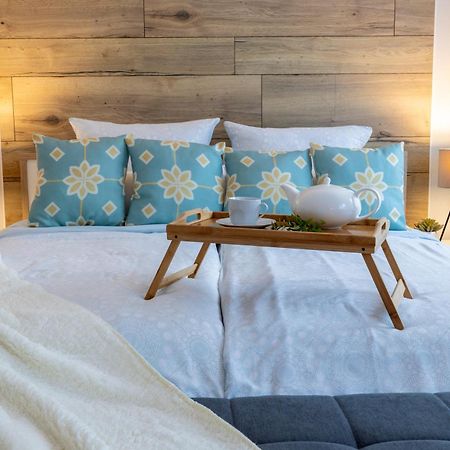 Design Apartment- 24H Self-Check-In - Bis 4 Pers - Parkplatz - Wifi - Balkon -Terrasse - In Direkter Weihernaehe - Radwege Schiffweiler Экстерьер фото